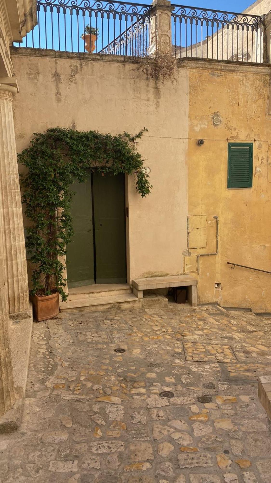 Angolo Del Poeta Suite Matera Luaran gambar